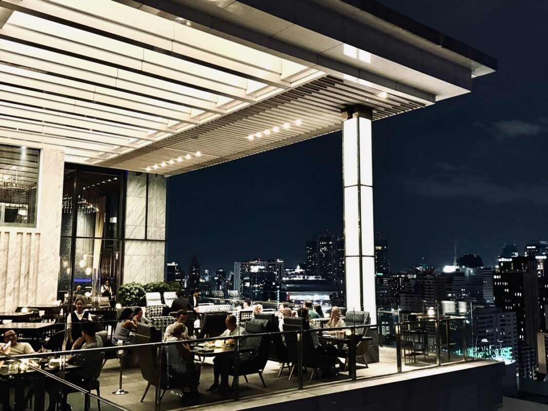 曼谷｜與夕陽一起享受一頓慎重優雅的晚餐 Nimitr Restaurant And Rooftop Bar - JAZKO